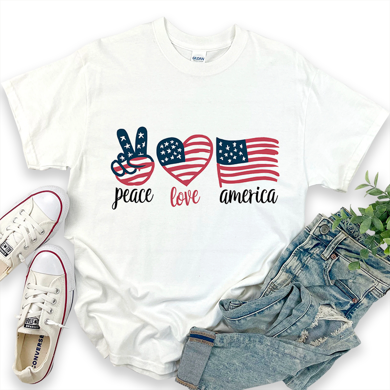 Independence Day Graphic 'Peace' 'Love' 'America' T-shirt