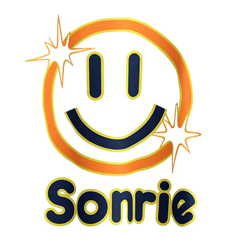 Casual Graphic Top - "Sonrie" T-Shirt